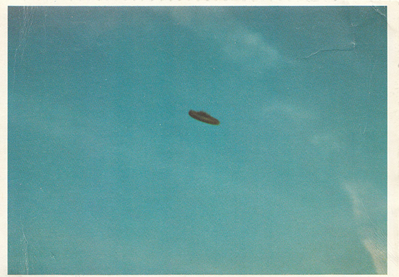 27-UFO_fotografato_da_Antonio_Giannuzzi_nel_marzo_del_1975__foto_scattata_per_indicazione_del_contattato_Eugenio_Siragusa_3