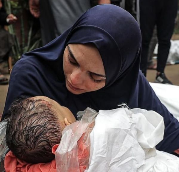 donna palestina e bambino